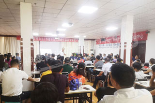 济南神康青少年心理成长中心家长公益课堂解决家长育儿难题