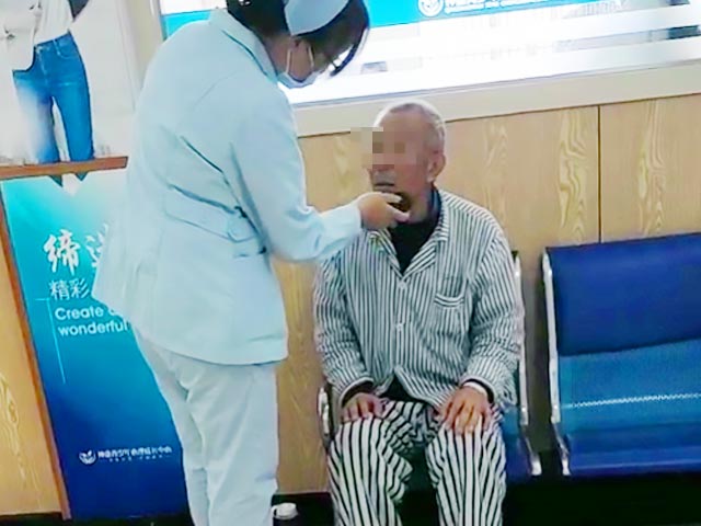 ���������� ŨŨ������ ������ҽԺ��չ�����ھ��ϰ���ο�ʻ