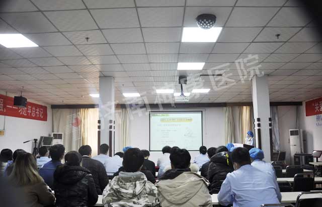 �����񿵻����������ķθ�����������ѵ������ҽ����Ա���ȼ���