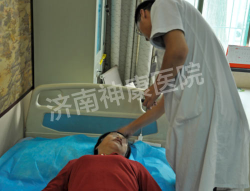 济南神康医院携手社会爱心组织开展慈善救助 临沂杜女士得救治