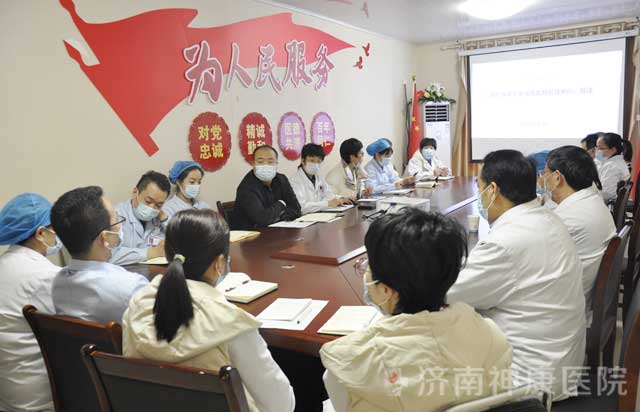 ��ǿҽ���������������������ѧϰ��ѵ��ҽ�Ʊ��ϻ���ʹ�üල����������